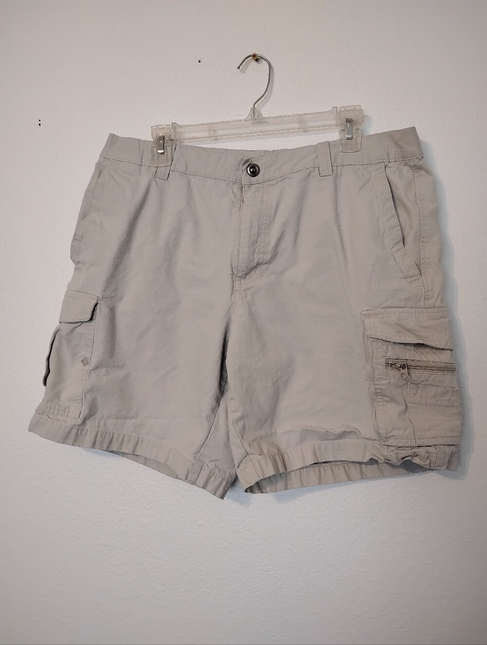 Columbia Utility Cargo Shorts